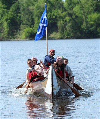 MNO Canoe at Mooney's Bay in Ottawa.